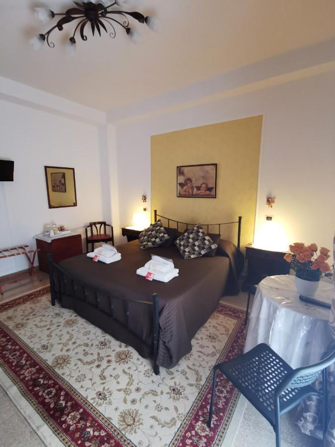 B&B Divina Roma ภายนอก รูปภาพ