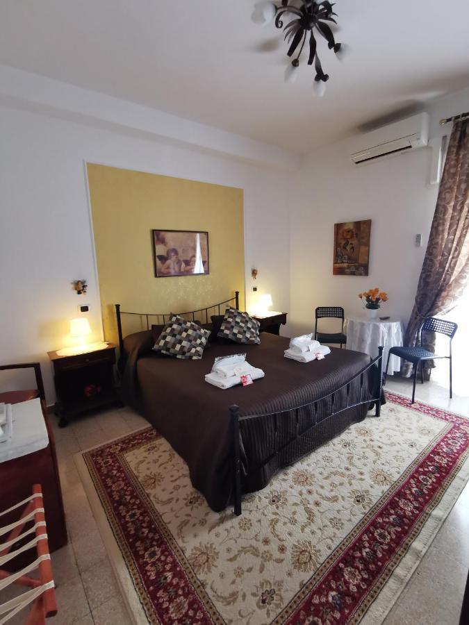 B&B Divina Roma ภายนอก รูปภาพ